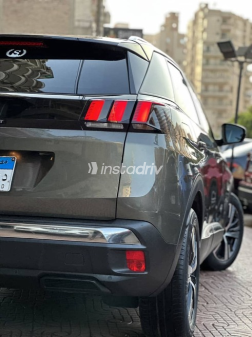 Peugeot 3008 2019 Gray Used for Sale - 6