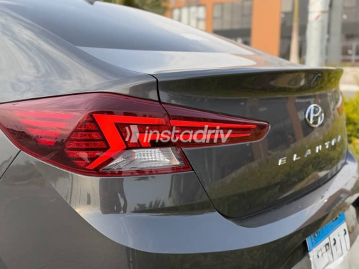 Hyundai Elantra 2026 Gray Used for Sale - 4