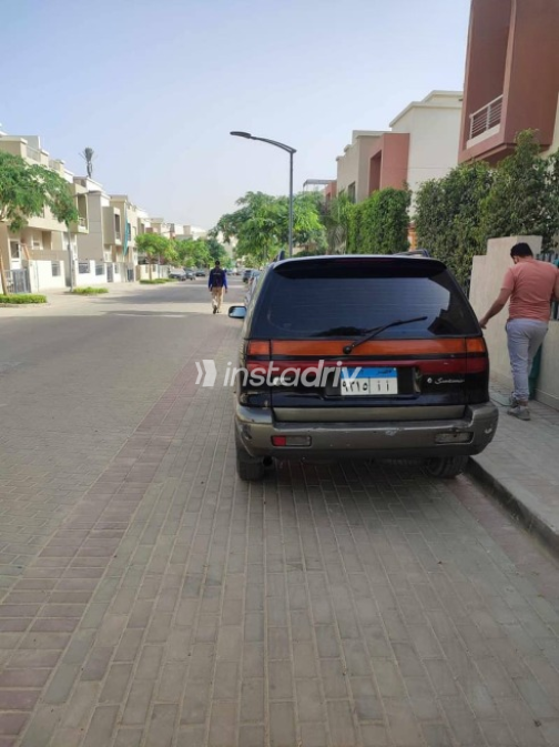 هيونداي سانتامو 2003 أسود مستعملة للبيع - 4