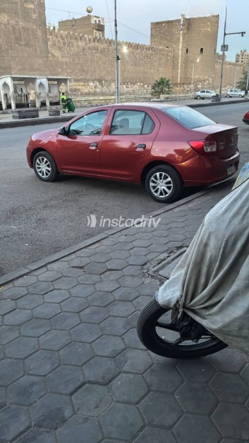 Renault Logan 2017 Red Used for Sale - 3