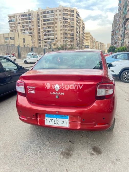Renault Logan 2017 Red Used for Sale - 4