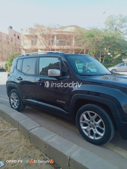 Jeep Renegade 2017 Black Used for Sale - 2