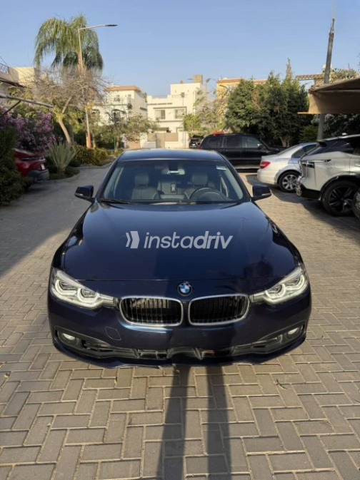 بي ام دبليو 318 2019 أبيض مستعملة للبيع - 2