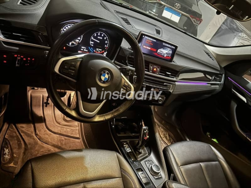 بي ام دبليو X1 2021 فضي مستعملة للبيع - 8