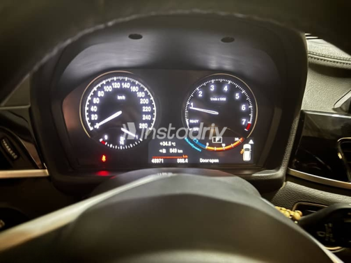 بي ام دبليو X1 2021 فضي مستعملة للبيع - 9