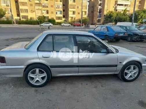 هوندا سيفك 1990 أبيض مستعملة للبيع - 3