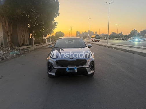 كيا سبورتاج 2022 فضي مستعملة للبيع - 1