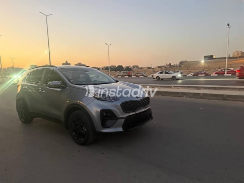 كيا سبورتاج 2022 فضي مستعملة للبيع - 3