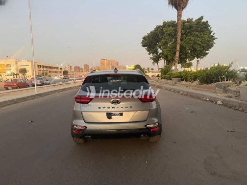 كيا سبورتاج 2022 فضي مستعملة للبيع - 6