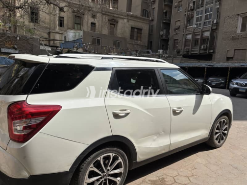 Ssang Yong Tivoli XLV 2019 White Used for Sale - 1