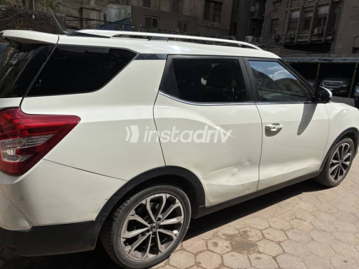 Ssang Yong Tivoli XLV 2019 White Used for Sale - 2