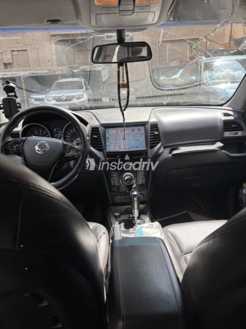 Ssang Yong Tivoli XLV 2019 White Used for Sale - 4