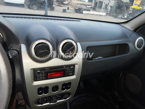 رينو سانديرو 2014 فضي مستعملة للبيع - 4
