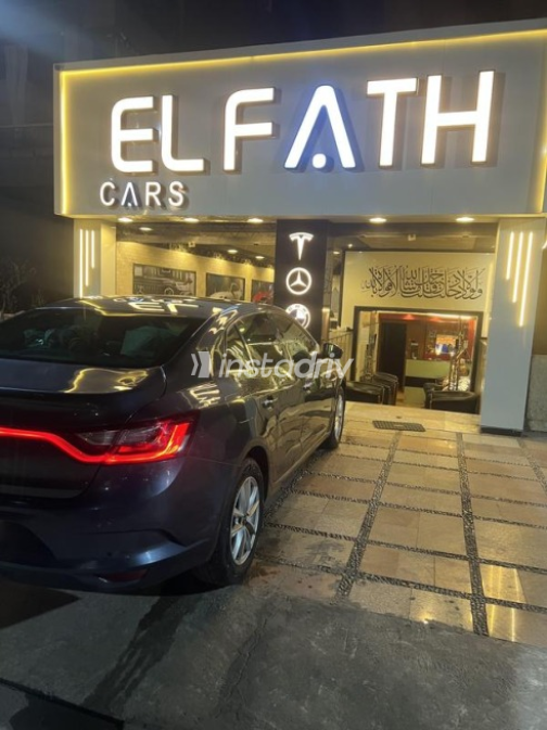 رينو ميجان 2018 أزرق غامق مستعملة للبيع - 7