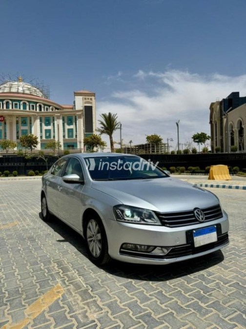 Volkswagen Passat 2011 Silver Used for Sale - 1