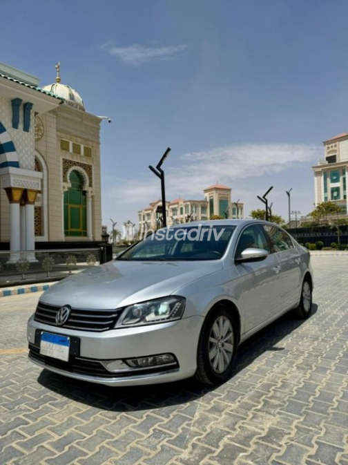 Volkswagen Passat 2011 Silver Used for Sale - 2