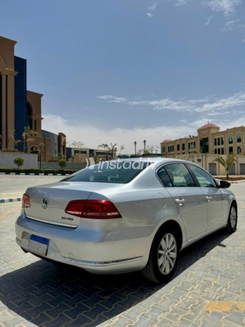 Volkswagen Passat 2011 Silver Used for Sale - 4