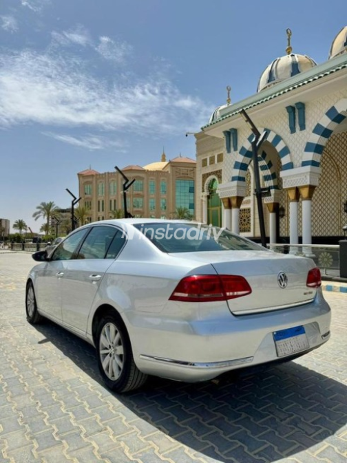 Volkswagen Passat 2011 Silver Used for Sale - 5