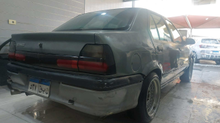 Renault Rainbow 2000 Champagne Used for Sale
