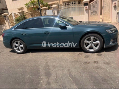اودي A6 2020 أزرق مستعملة للبيع - 1