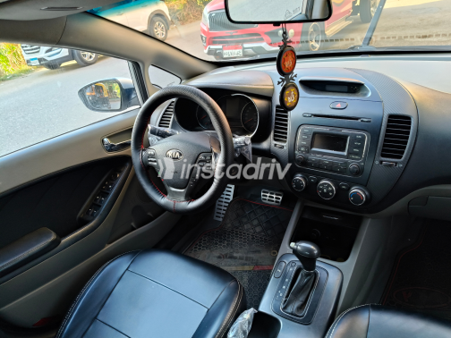 Kia Cerato 2015 Silver Used for Sale - 1