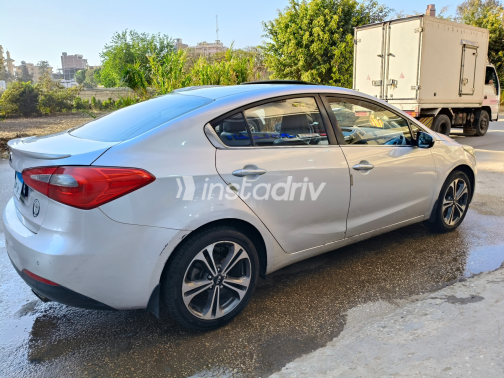 Kia Cerato 2015 Silver Used for Sale - 2