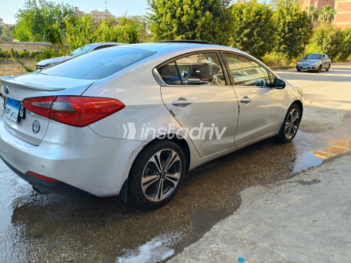 Kia Cerato 2015 Silver Used for Sale - 3