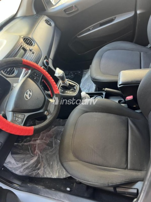 Hyundai I10 2017 White Used for Sale - 4