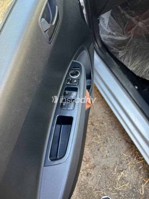 Hyundai I10 2017 White Used for Sale - 6