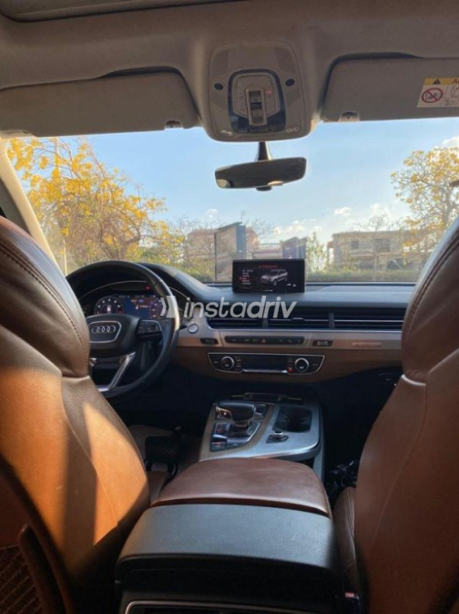 Audi Q7 2018 White Used for Sale - 3