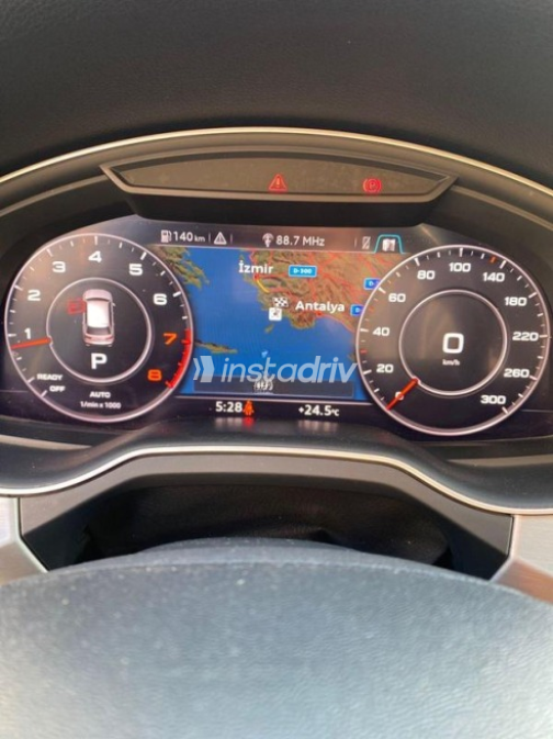 Audi Q7 2018 White Used for Sale - 4