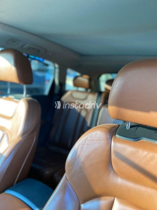 Audi Q7 2018 White Used for Sale - 5