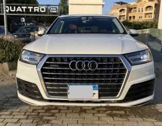 Audi Q7 2018 White Used for Sale