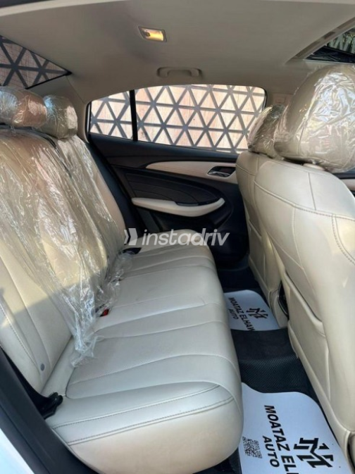 MG 5 2021 White Used for Sale - 8