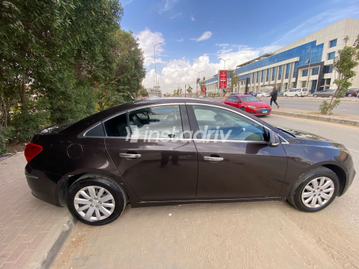 Chevrolet Cruze 2016 Brown Used for Sale - 5