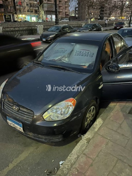 Hyundai Accent 2011 Gray Used for Sale - 4
