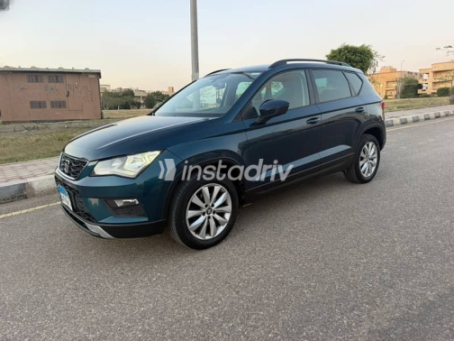 سيات اتيكا 2020 أزرق غامق مستعملة للبيع - 1