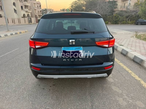 سيات اتيكا 2020 أزرق غامق مستعملة للبيع - 6