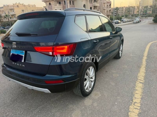 سيات اتيكا 2020 أزرق غامق مستعملة للبيع - 7