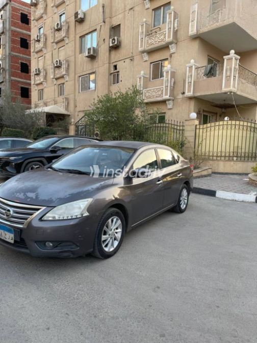 Nissan Sentra 2018 Gray Used for Sale - 1