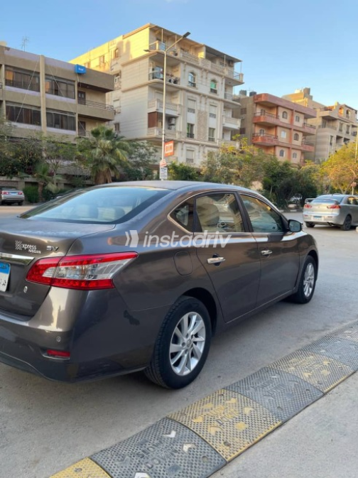 Nissan Sentra 2018 Gray Used for Sale - 4