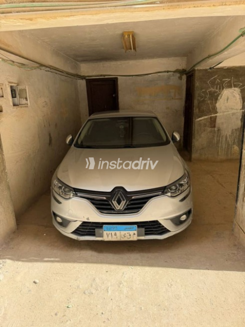 Renault Megane 2020 Silver Used for Sale - 1