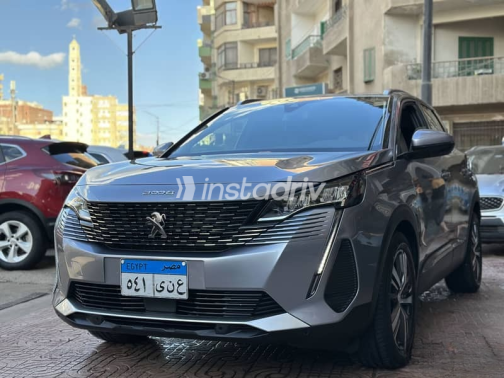 Peugeot 3008 2021 Silver Used for Sale - 1