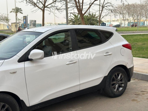 هيونداي IX 35 2016 أبيض مستعملة للبيع - 3