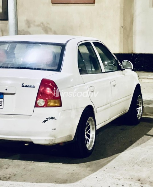 Hyundai Verna 2015 White Used for Sale - 5