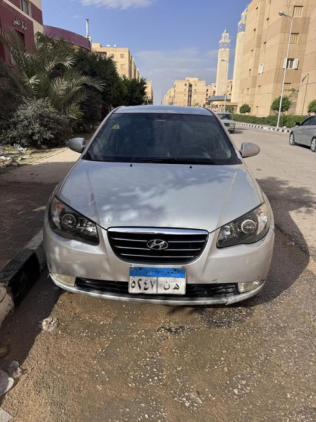 هيونداي إلنترا اتش دى 2008 فضي مستعملة للبيع
