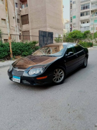 كرايسلر 300 2000 أسود مستعملة للبيع