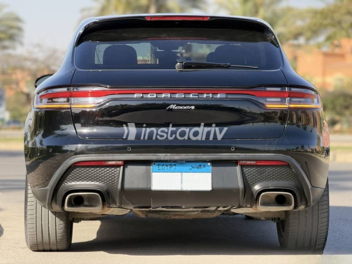 بورش ماكان 2022 أسود مستعملة للبيع - 3