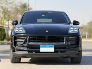 بورش ماكان 2022 أسود مستعملة للبيع