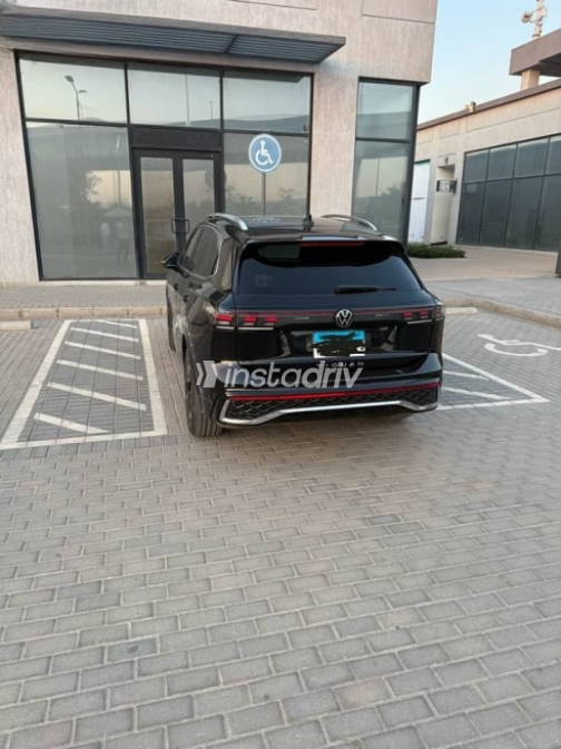 Volkswagen Tiguan 2025 Black Used for Sale - 2